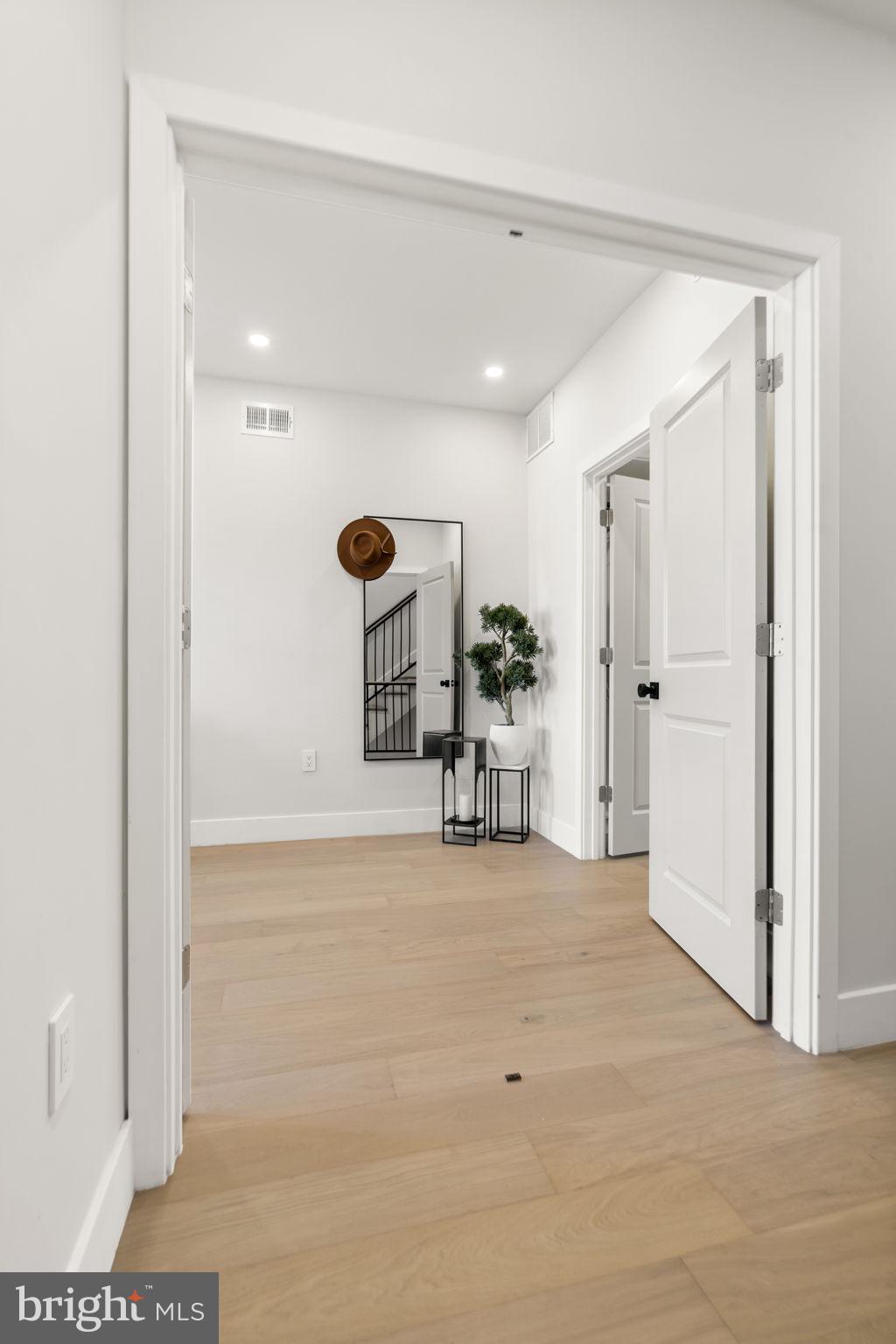 2056 PEMBERTON STREET