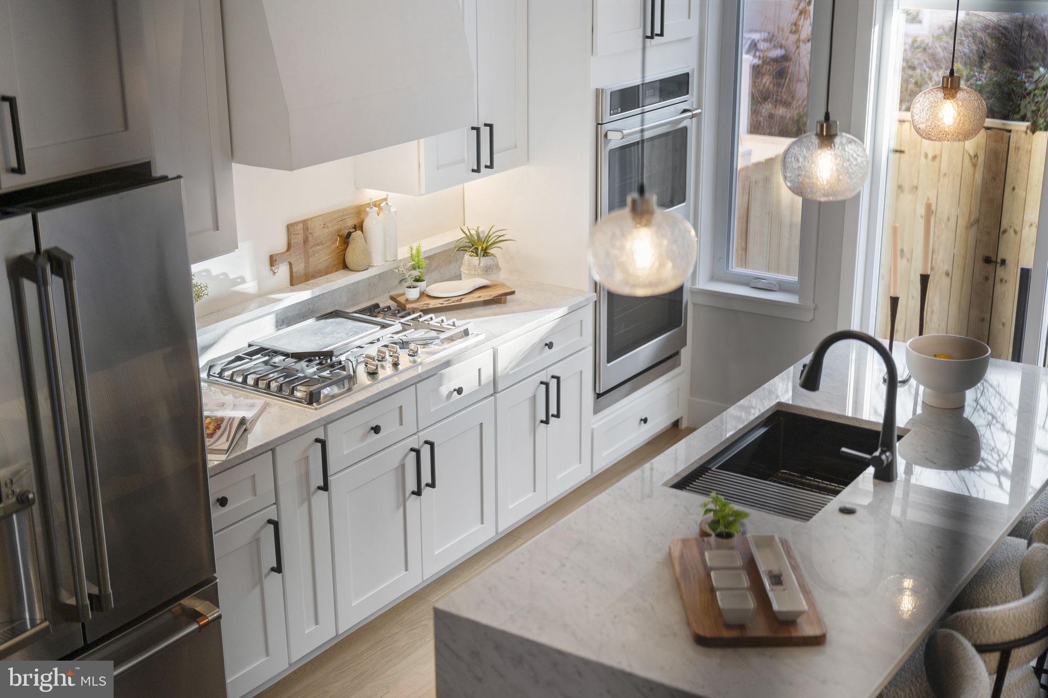 2056 PEMBERTON STREET