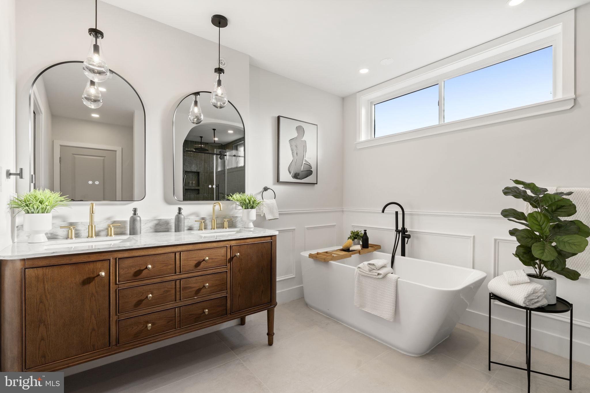 2056 PEMBERTON STREET