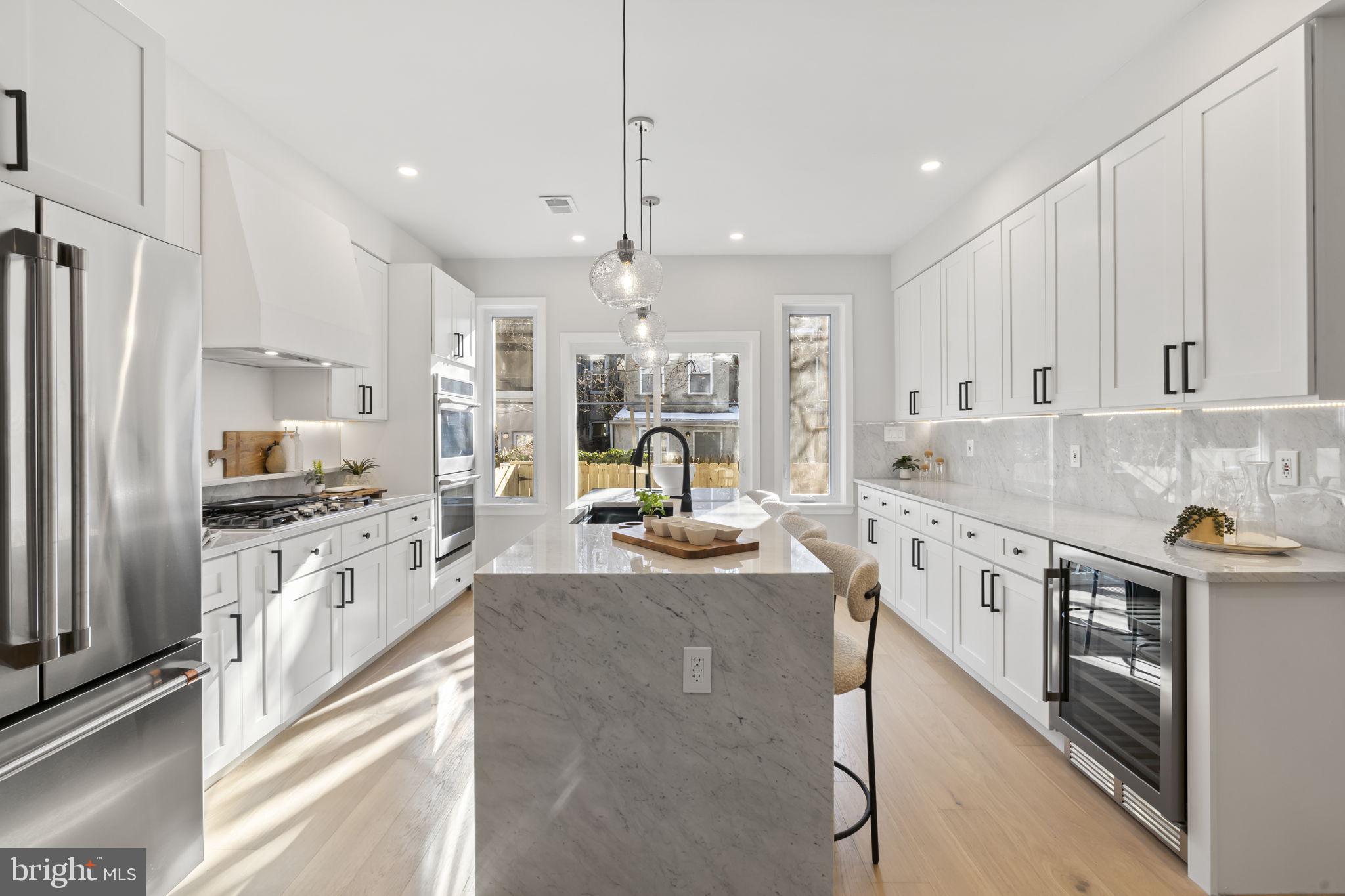 2056 PEMBERTON STREET