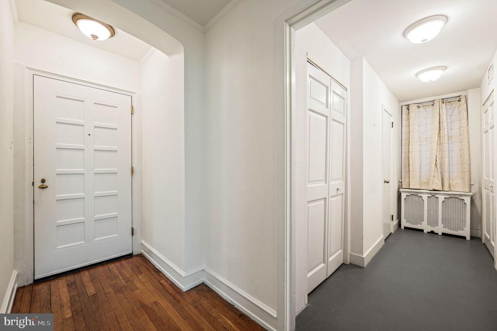 1901 WALNUT STREET Unit: 17F