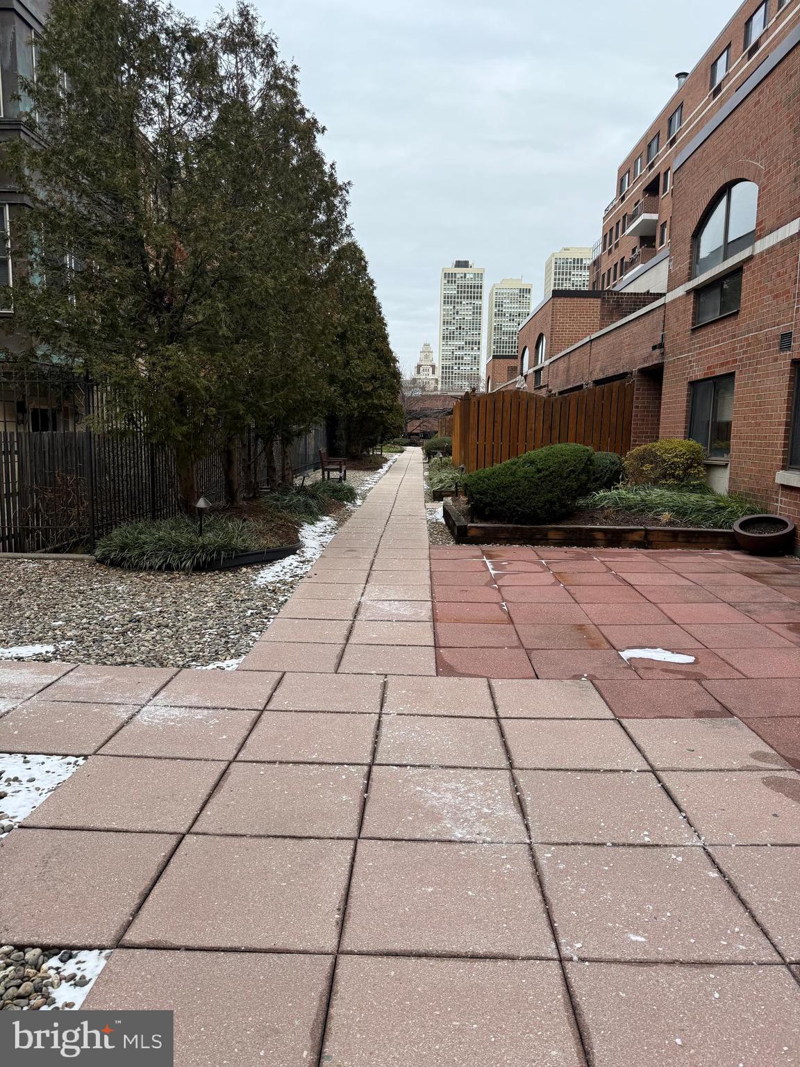 200 LOMBARD STREET 625