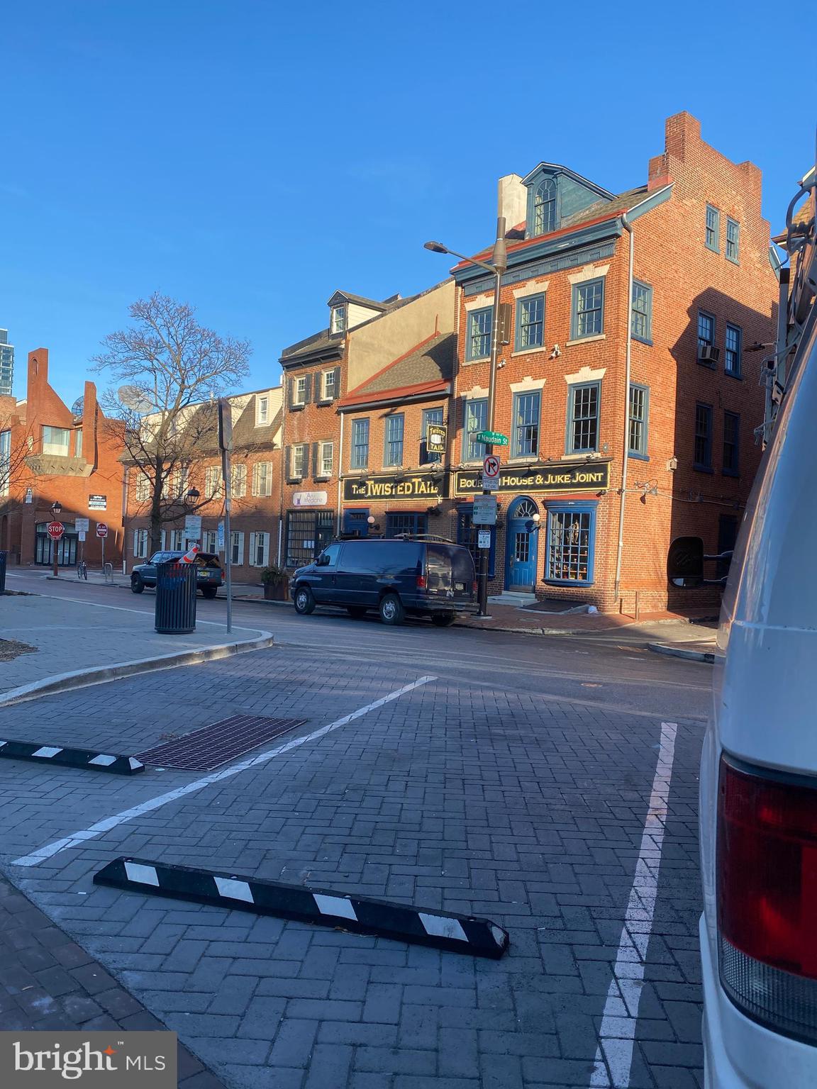 200 LOMBARD STREET 625