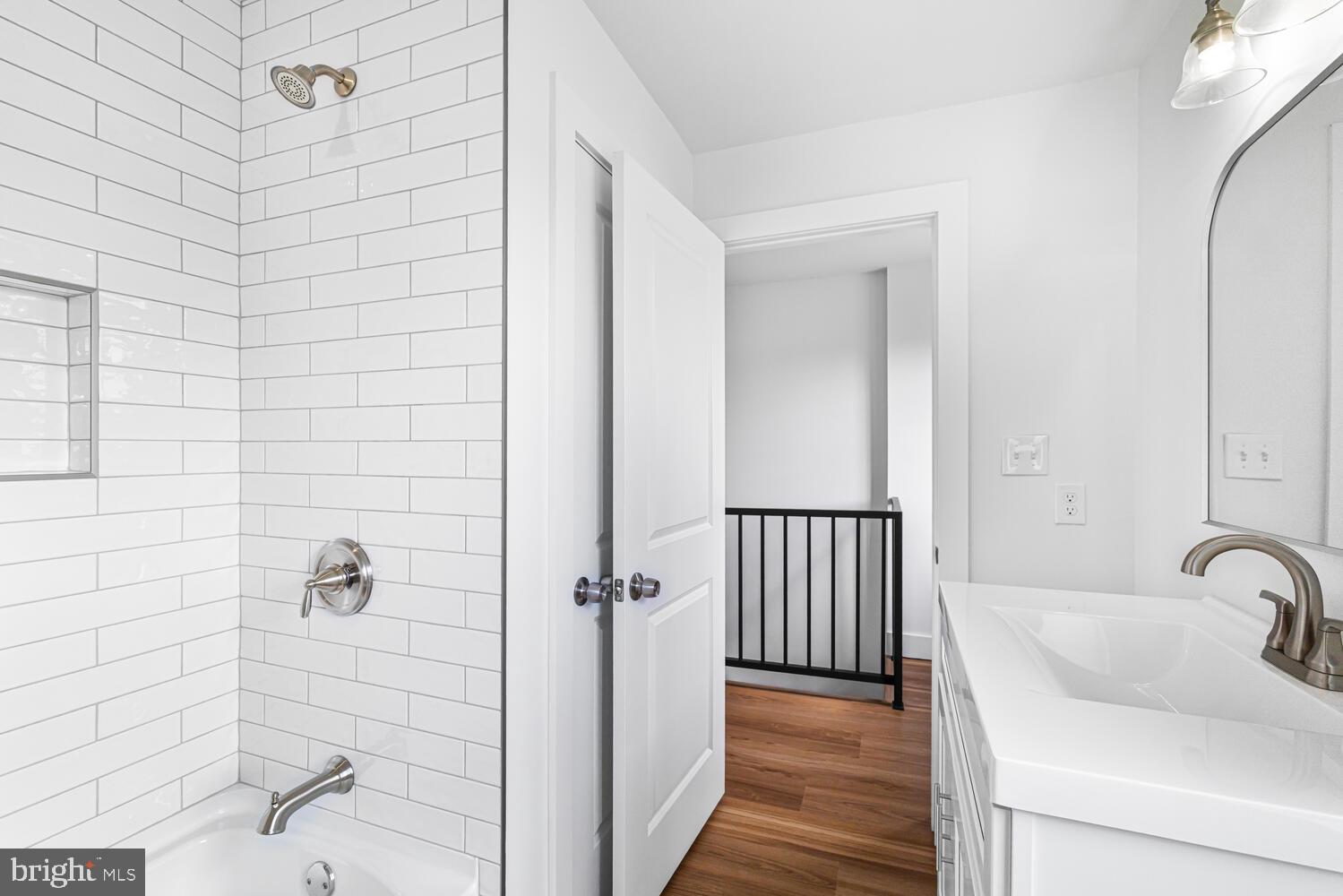 1830 CATHARINE STREET