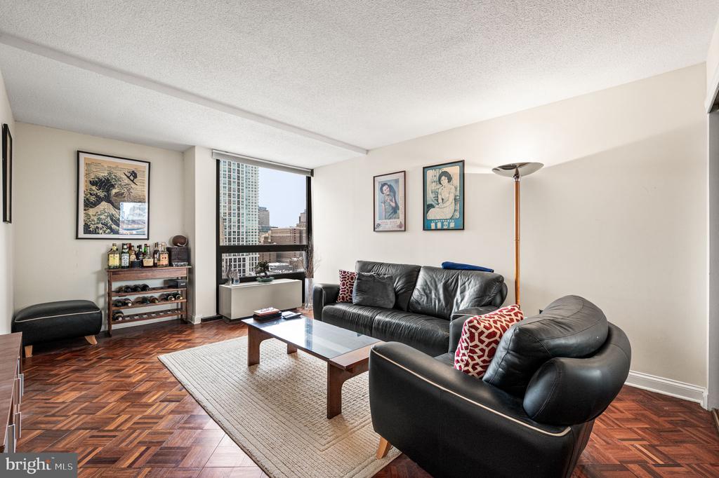 233 S 6TH 1901K