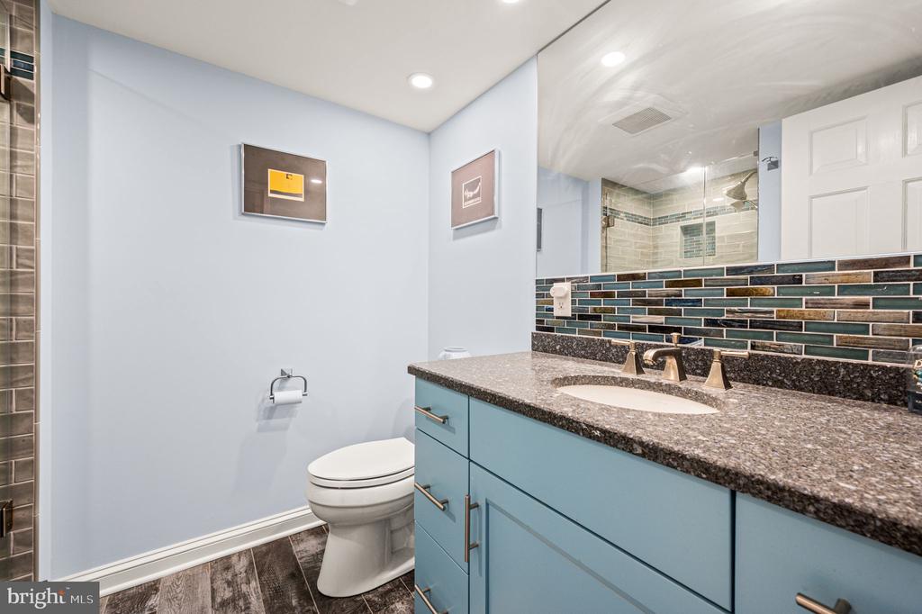 233 S 6TH 1901K
