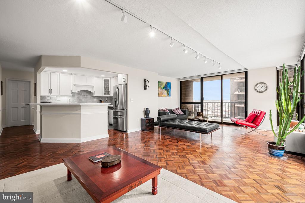 233 S 6TH 1901K
