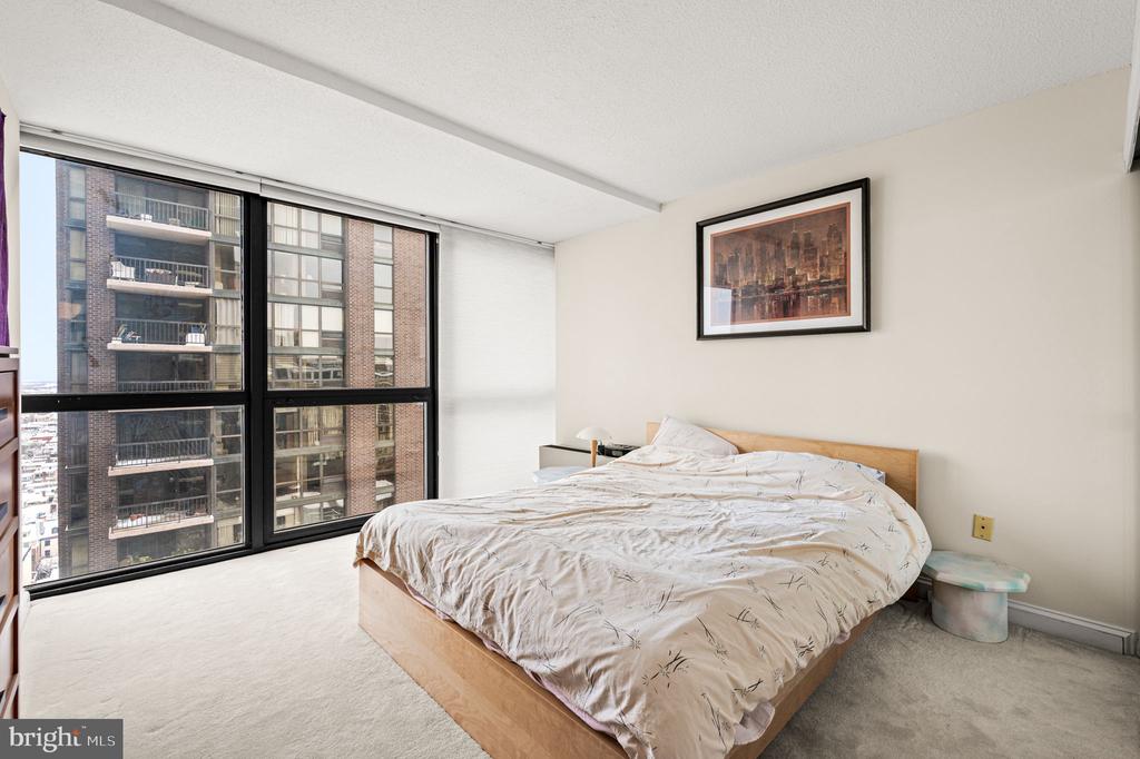 233 S 6TH 1901K
