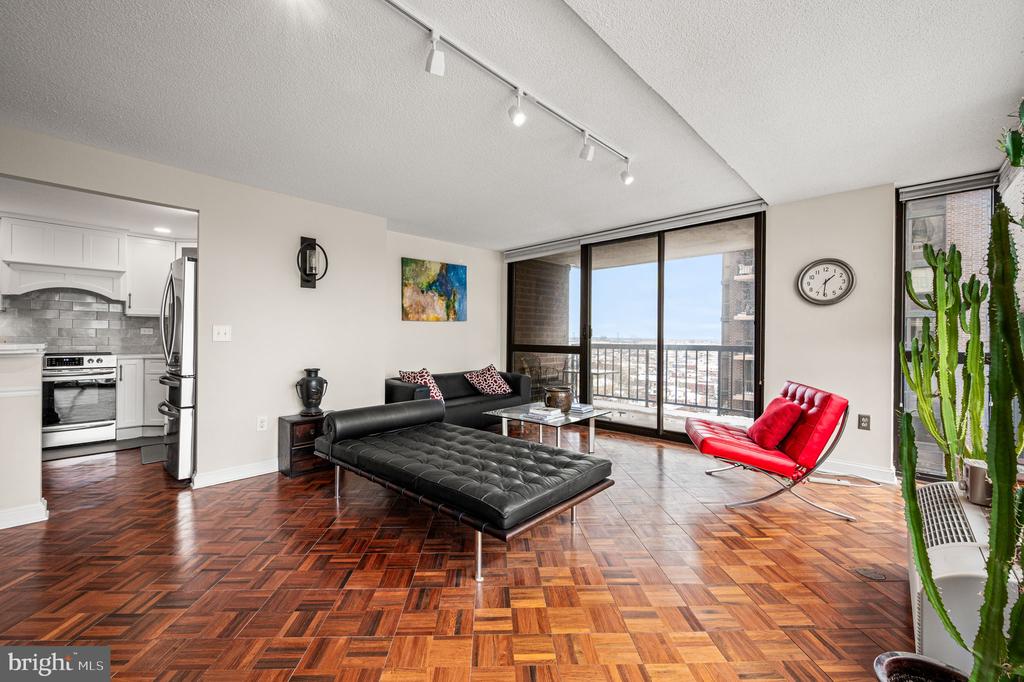 233 S 6TH 1901K