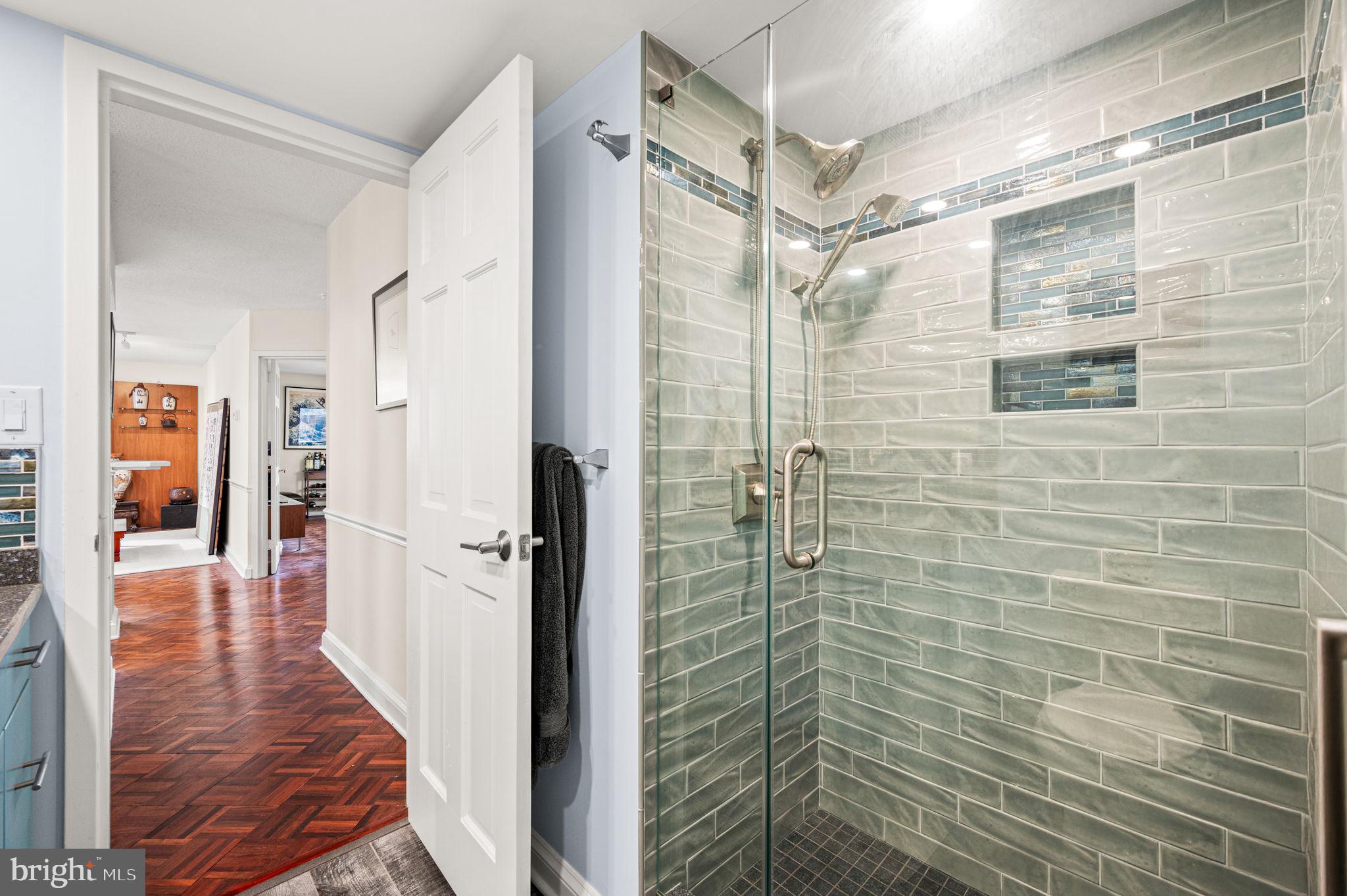 233 S 6TH 1901K