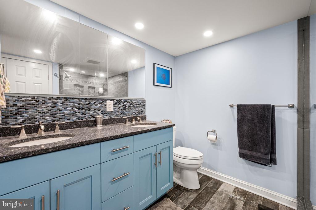 233 S 6TH 1901K
