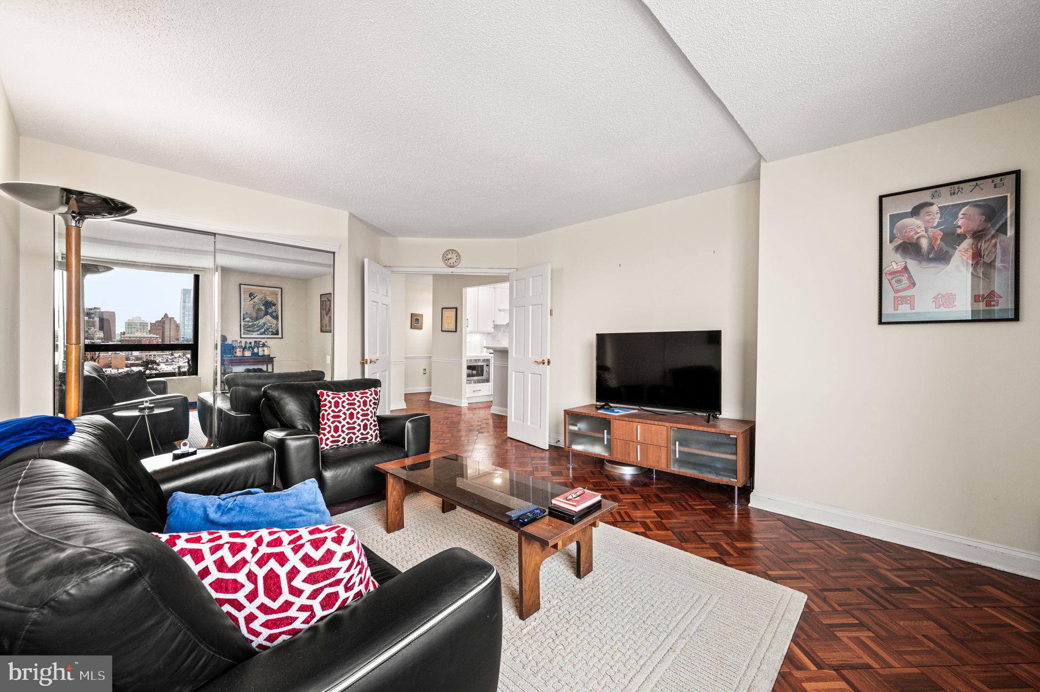 233 S 6TH 1901K