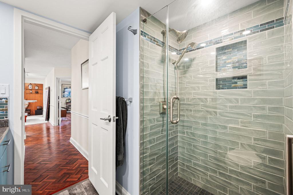 233 S 6TH 1901K