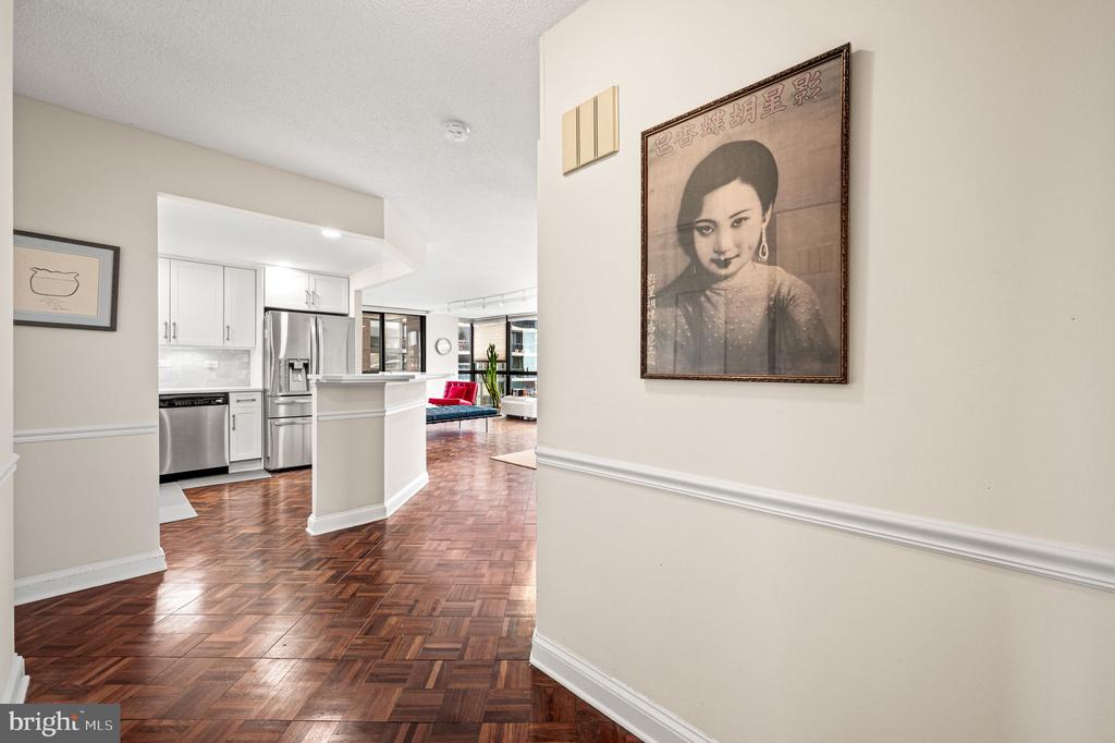233 S 6TH 1901K