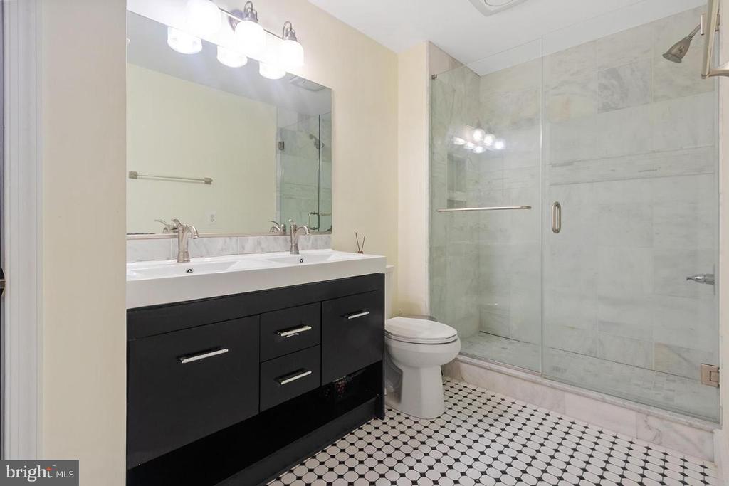2129 WALNUT STREET 3F