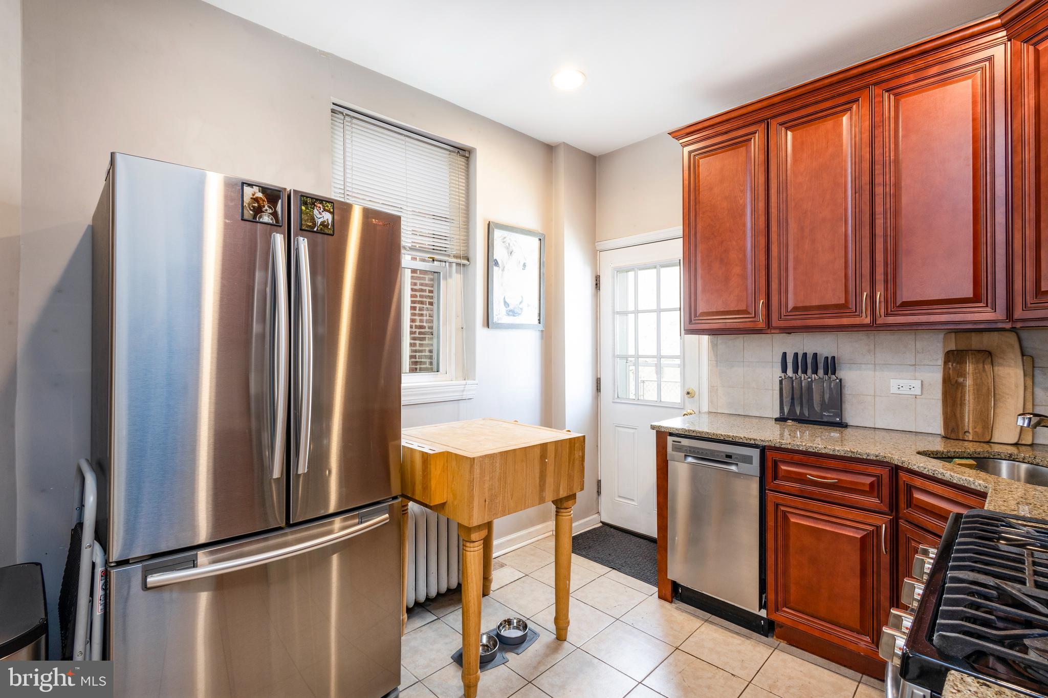 2632 E VENANGO STREET