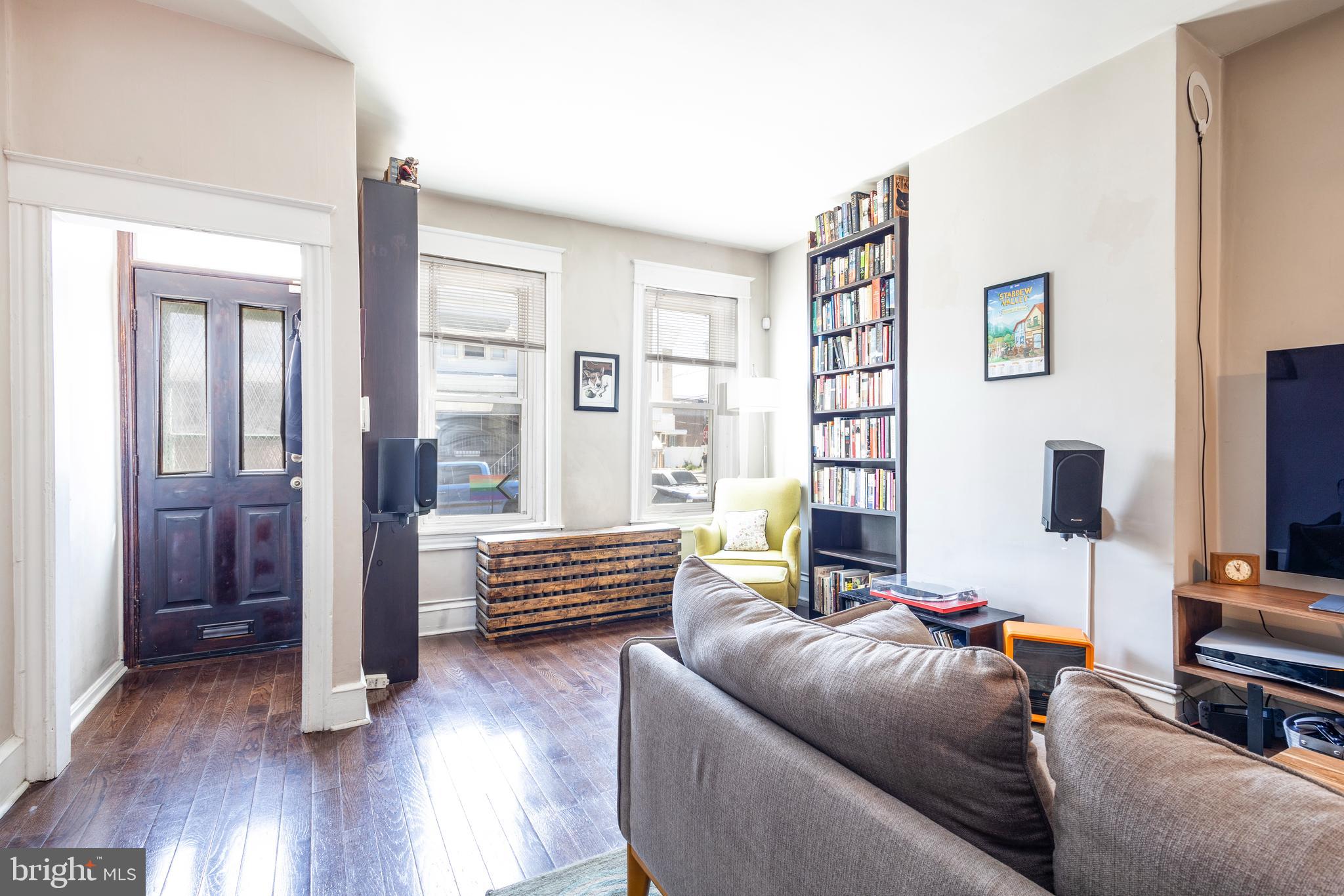 2632 E VENANGO STREET