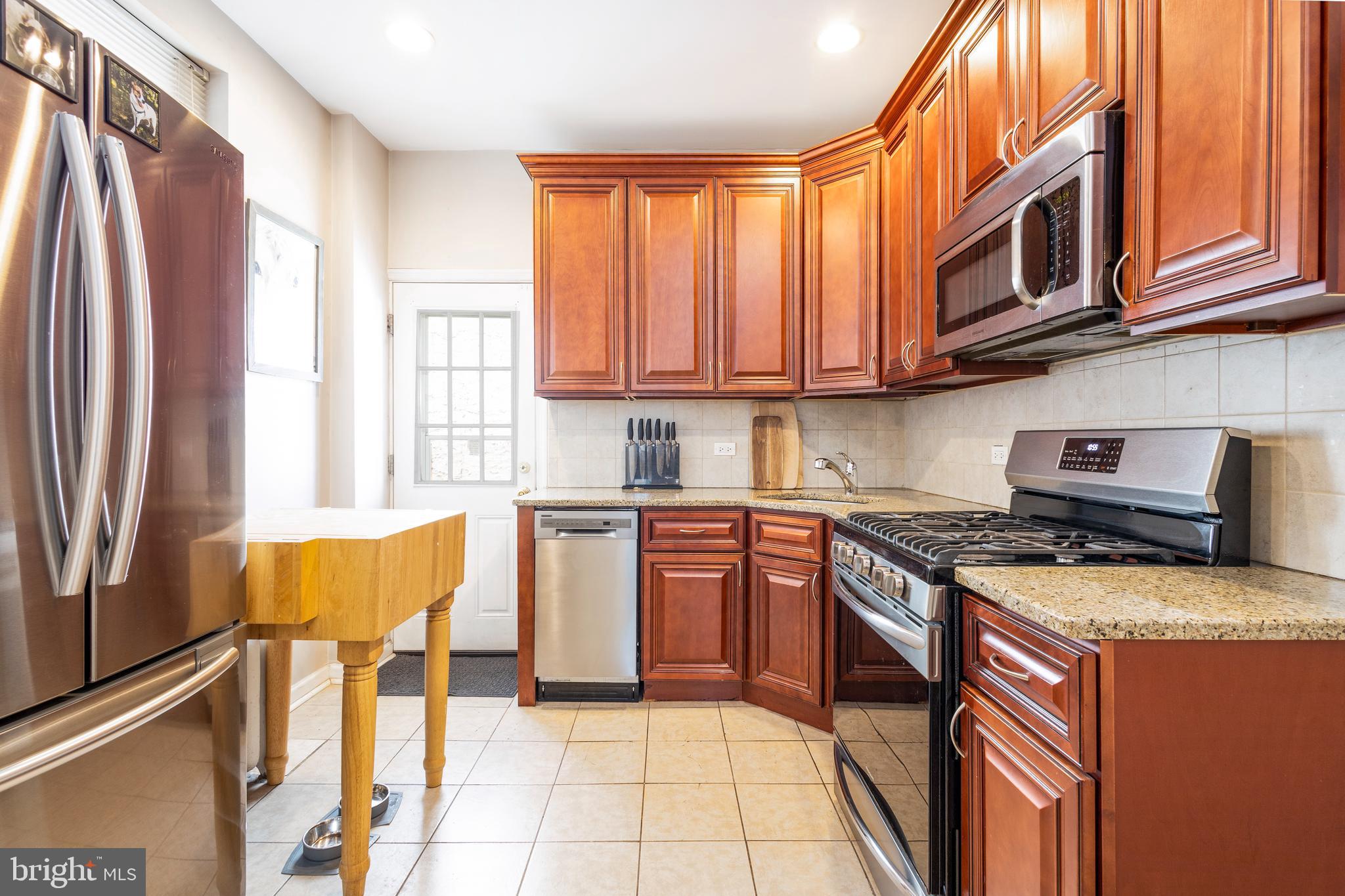 2632 E VENANGO STREET