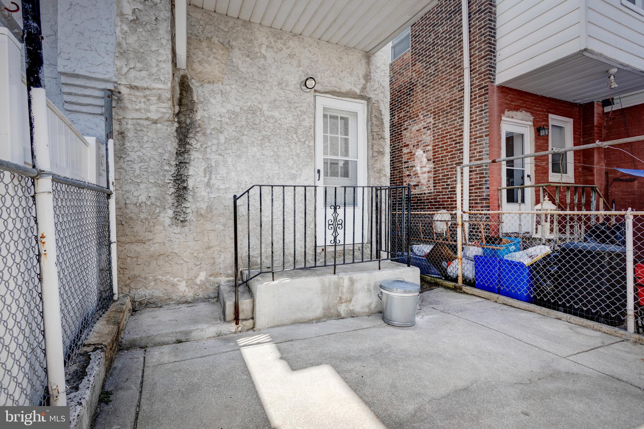 2632 E VENANGO STREET