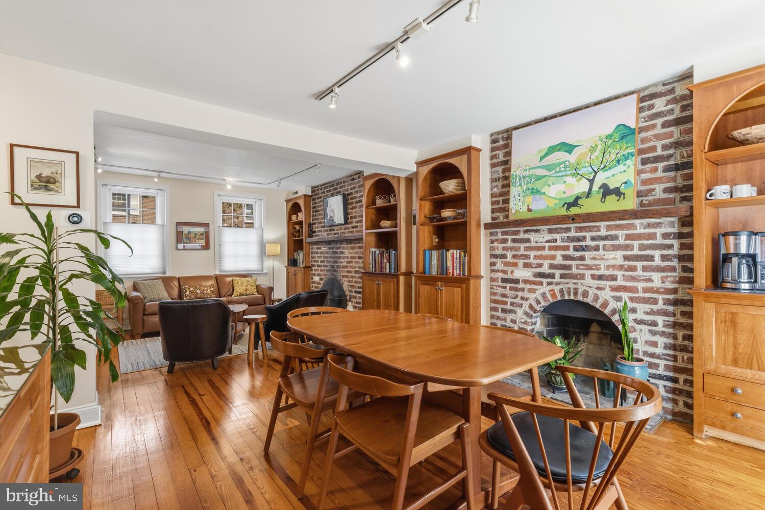 804-6 LOMBARD STREET