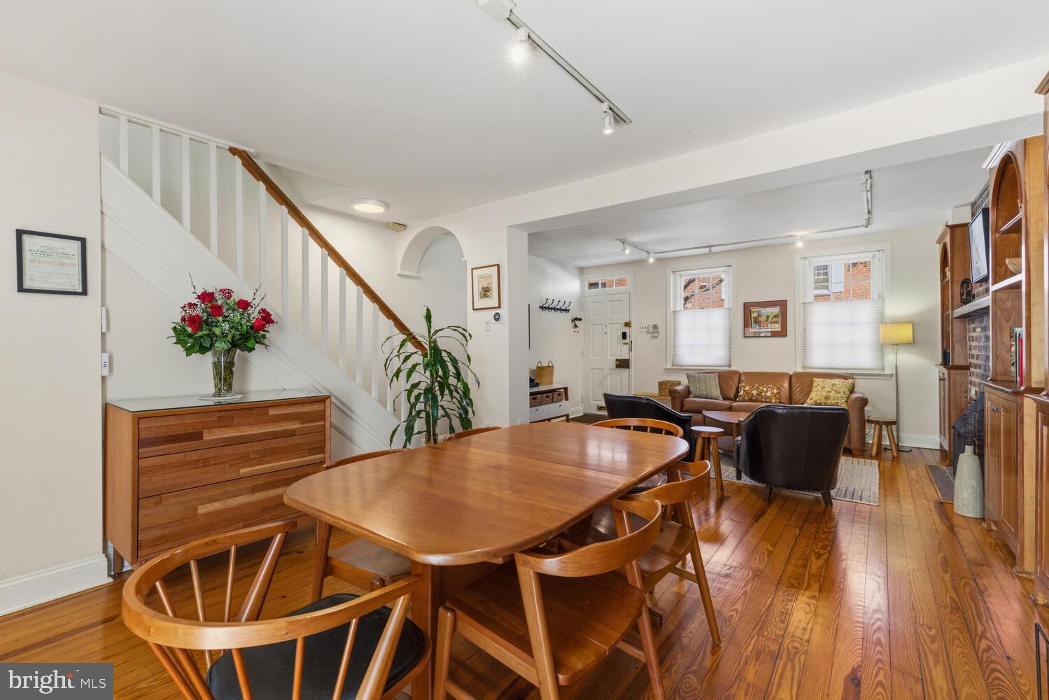 804-6 LOMBARD STREET