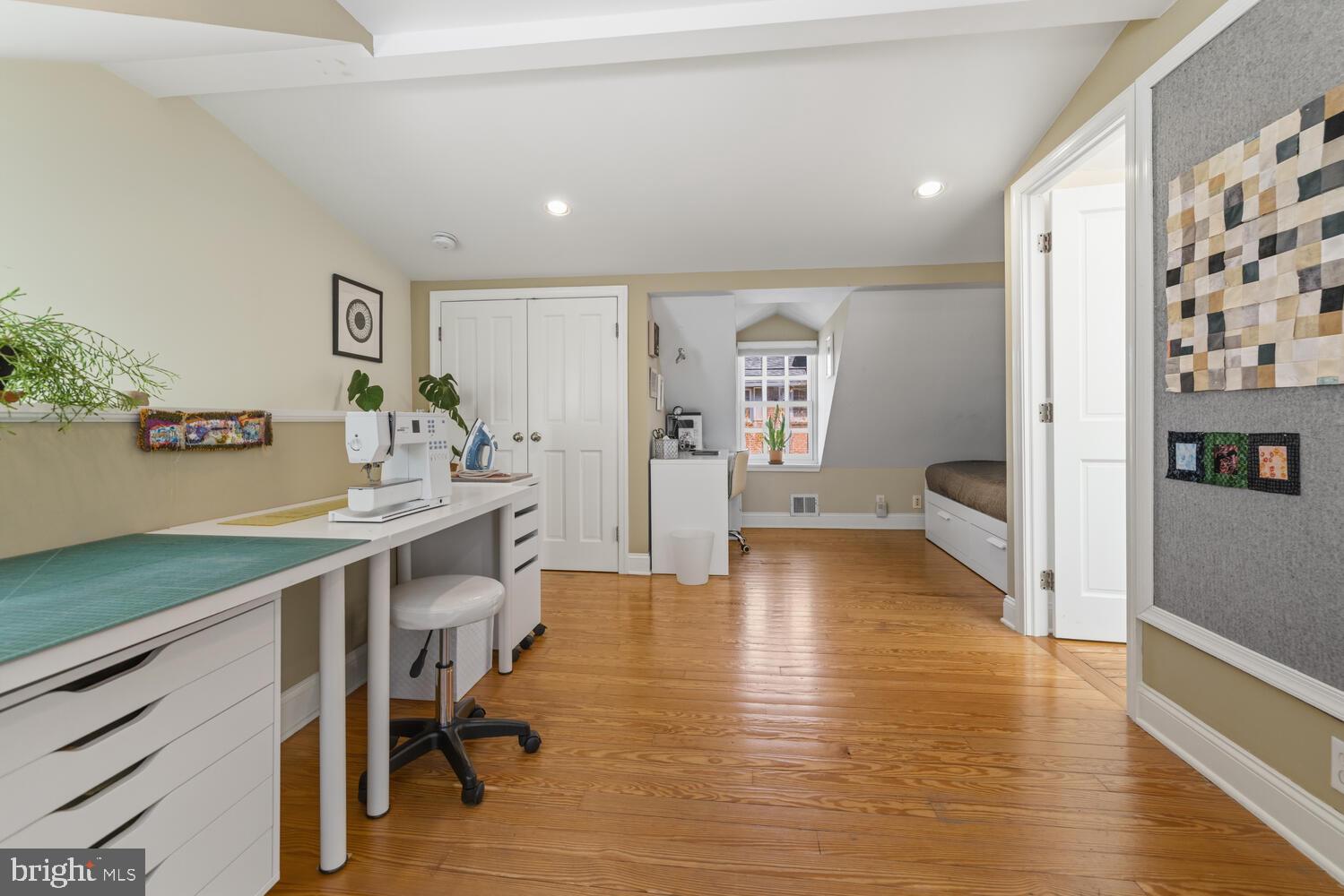 804-6 LOMBARD STREET