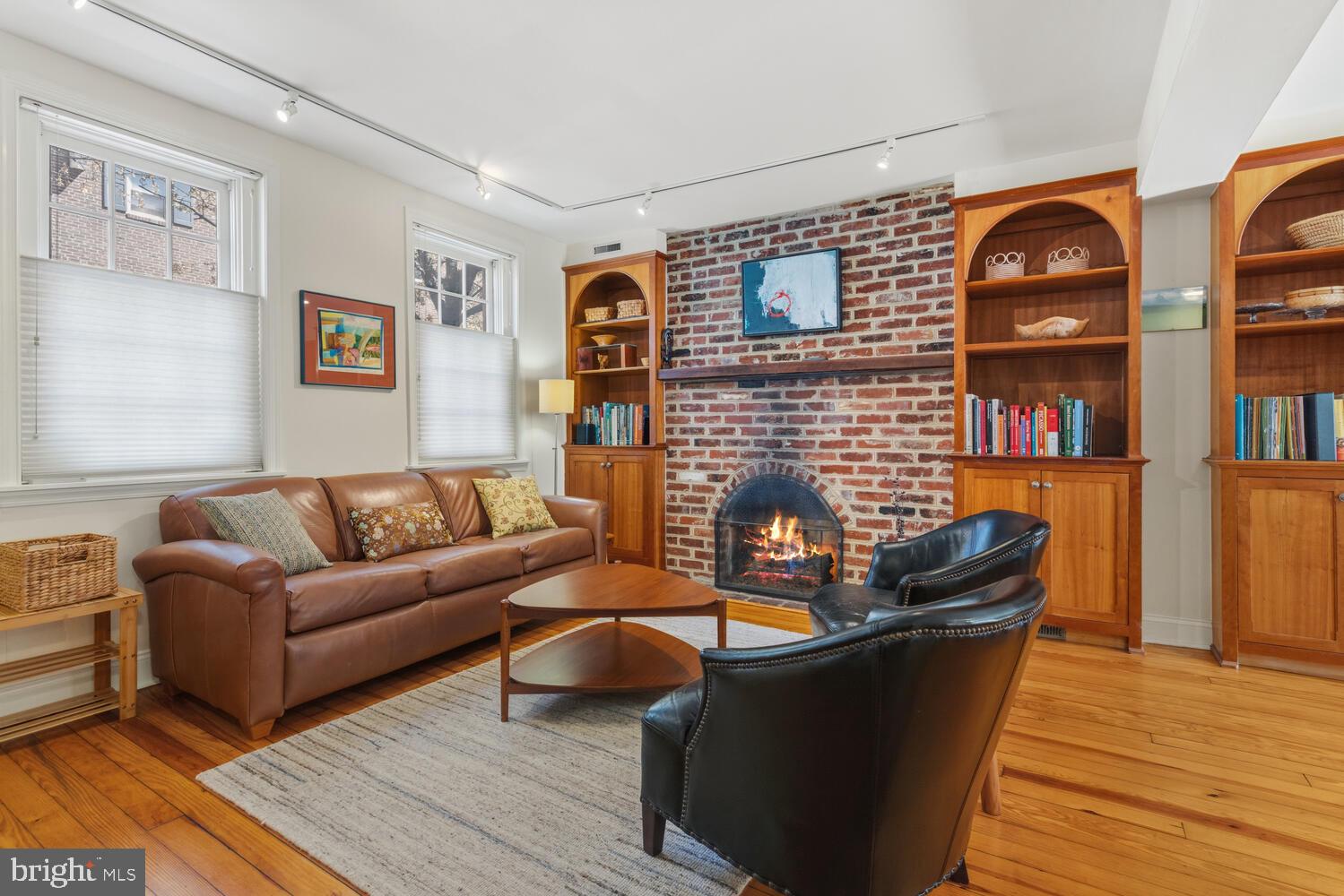 804-6 LOMBARD STREET