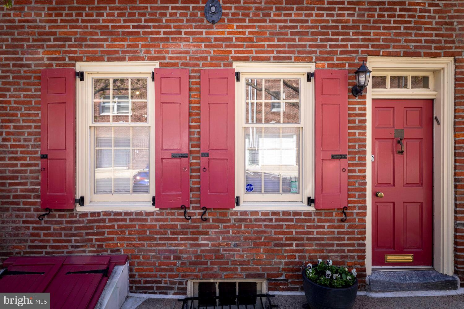 804-6 LOMBARD STREET