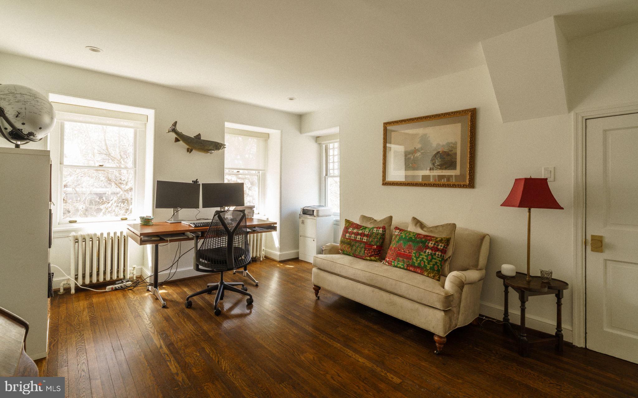 319 W MERMAID LANE