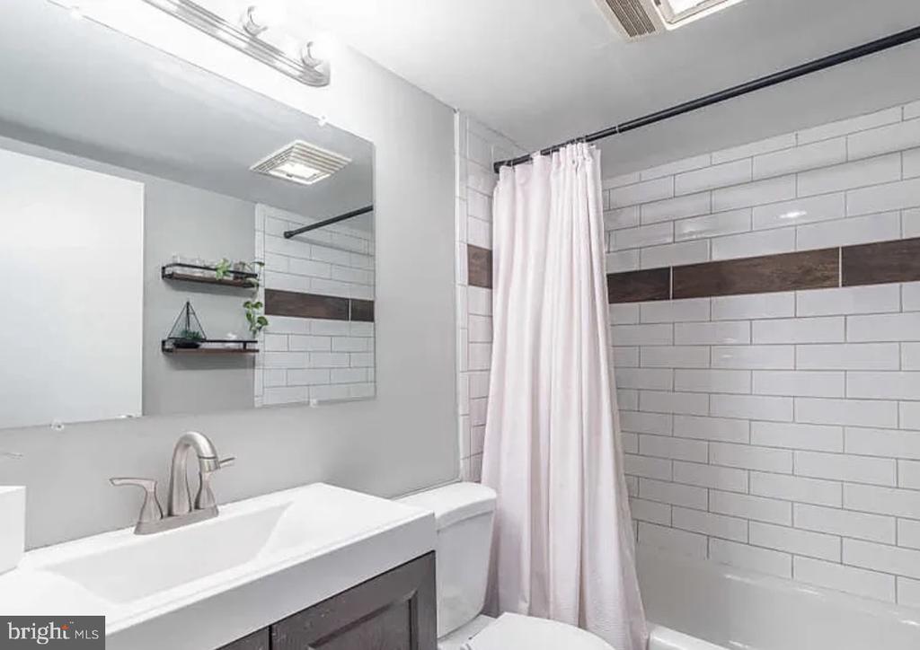 2001 HAMILTON STREET Unit: 429
