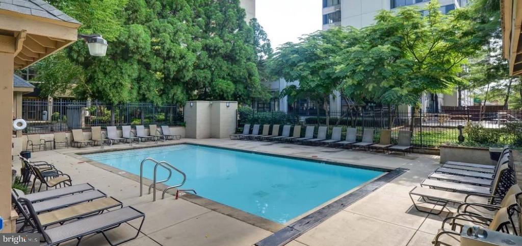 2001 HAMILTON STREET Unit: 429
