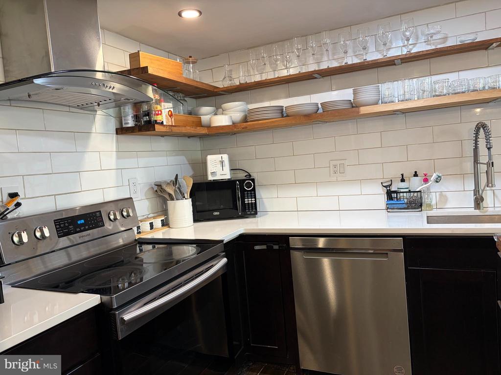 2001 HAMILTON STREET Unit: 429