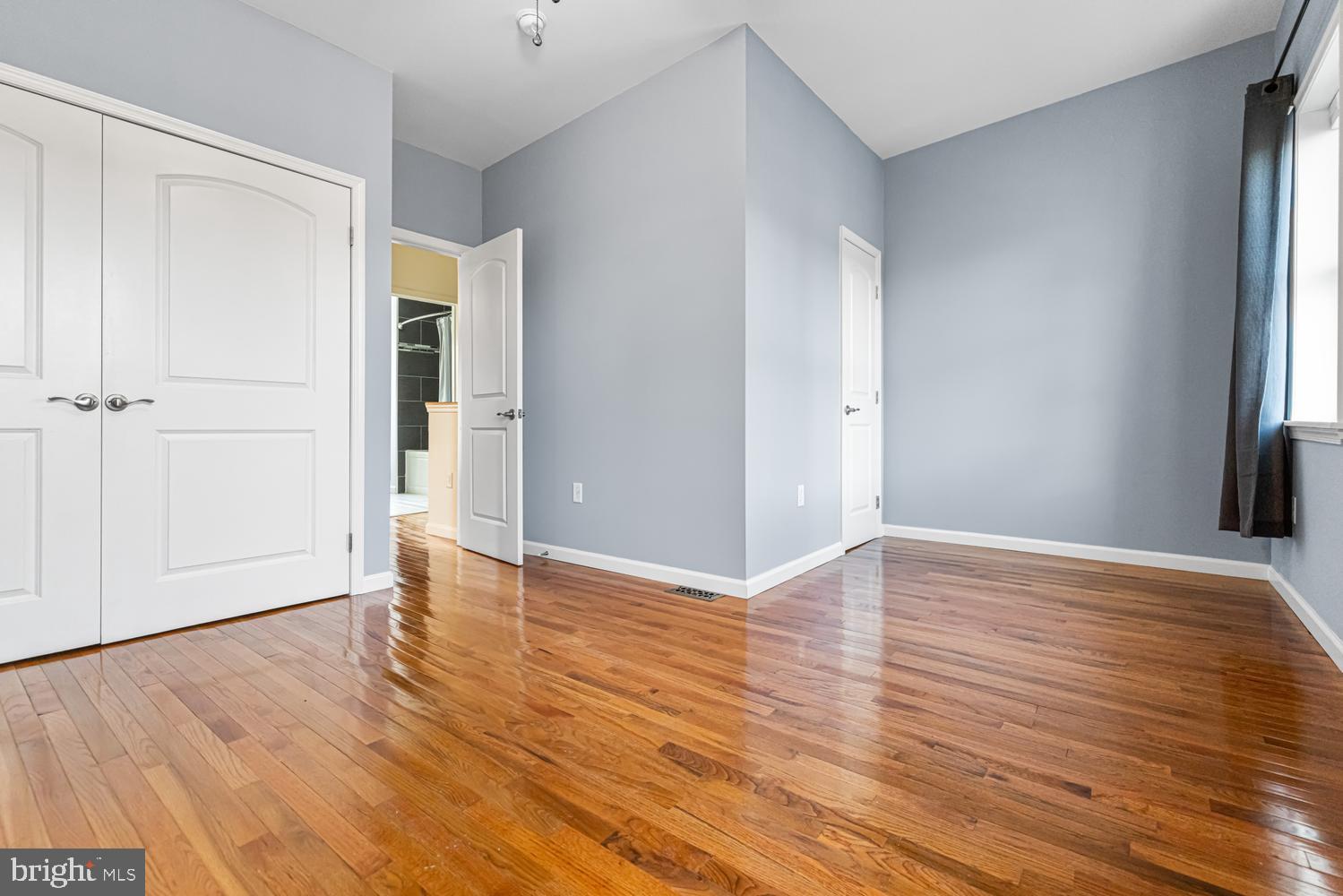 2344 E BOSTON