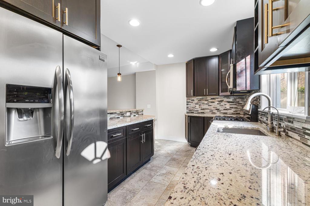 2344 E BOSTON