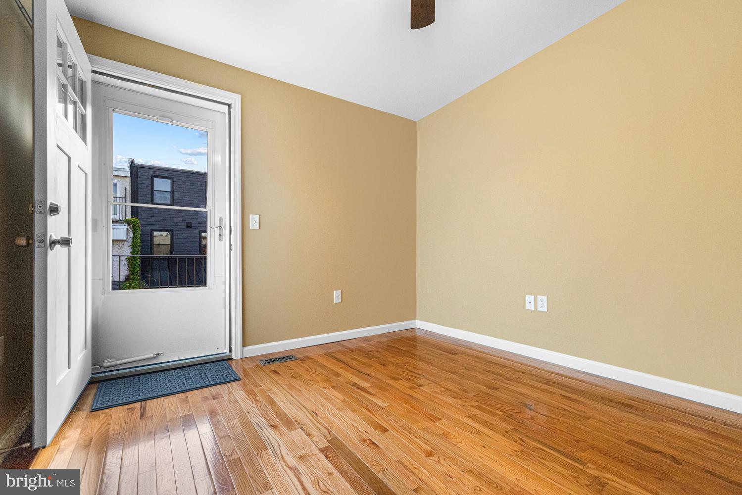 2344 E BOSTON