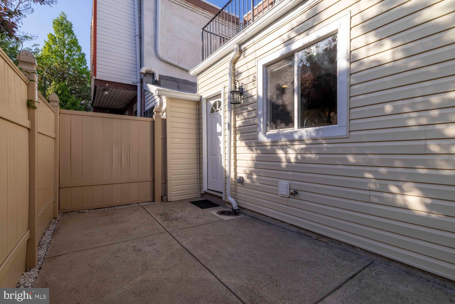 2344 E BOSTON