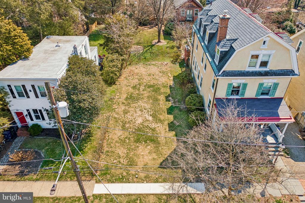 42 W SOUTHAMPTON AVENUE