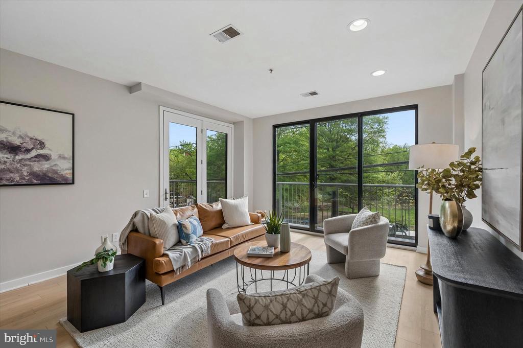 934-950 N 3RD STREET 202