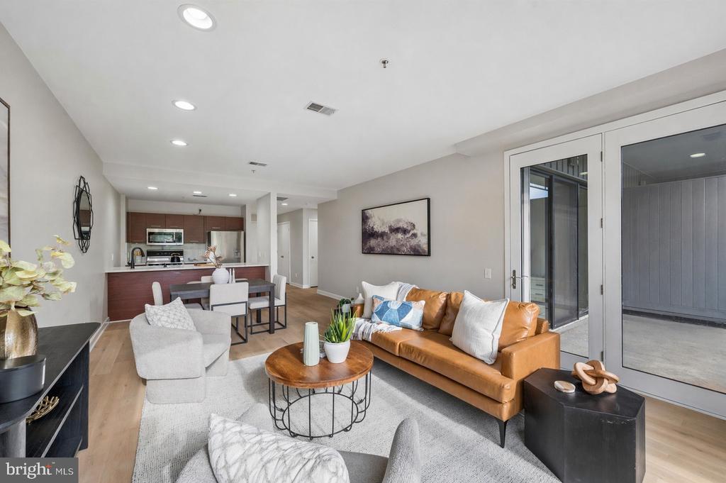 934-950 N 3RD STREET 202