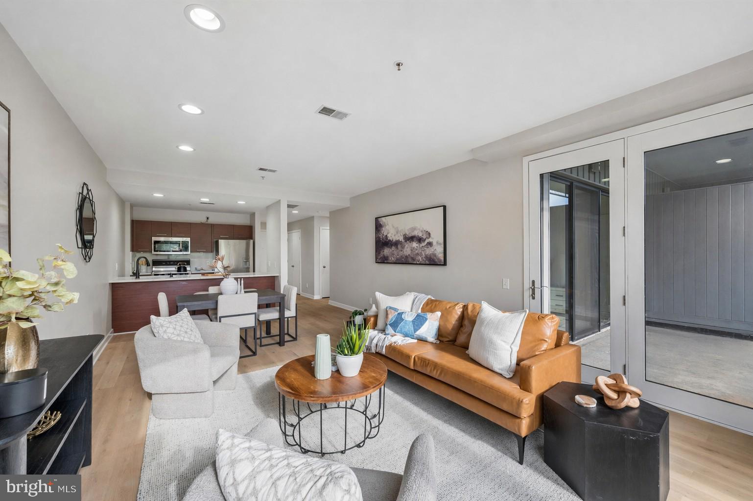 934-950 N 3RD STREET 202