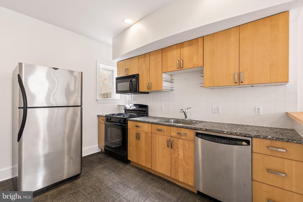 714 S 18TH STREET