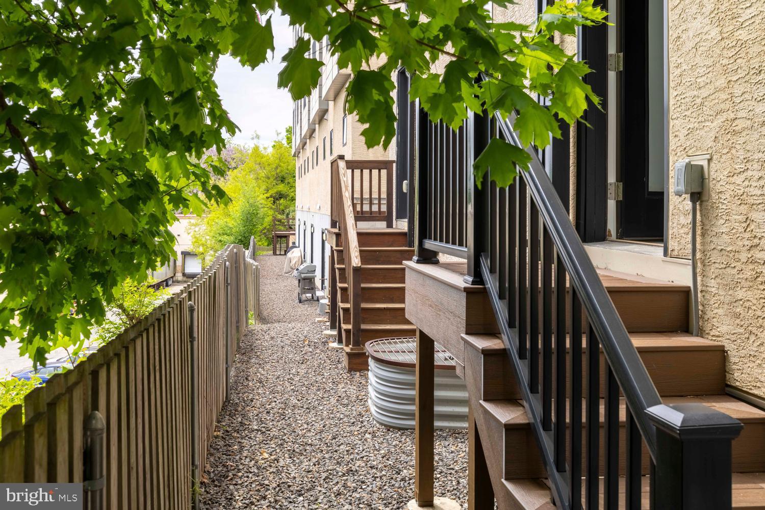 7006 PIPERS GLEN WAY