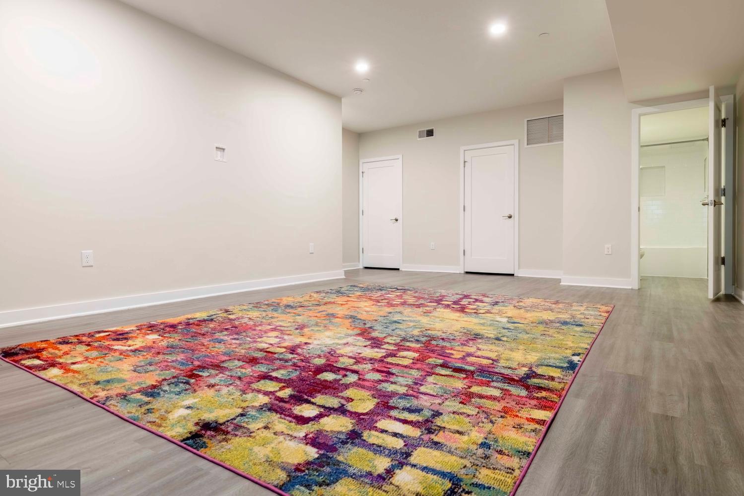 7006 PIPERS GLEN WAY