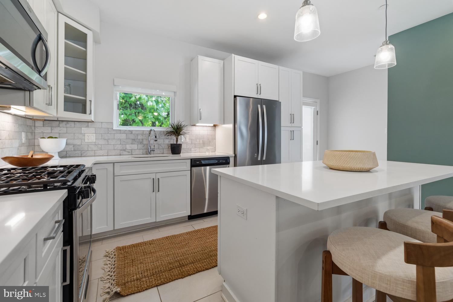 7006 PIPERS GLEN WAY