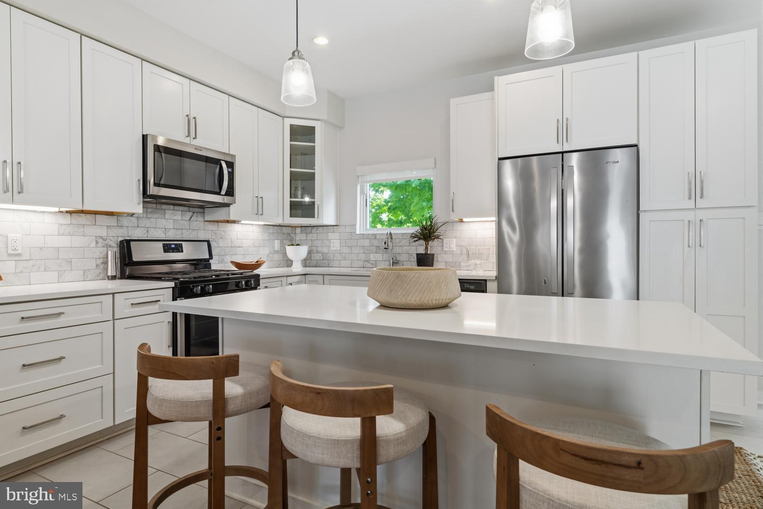 7006 PIPERS GLEN WAY