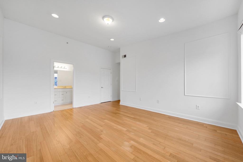 6-10 S STRAWBERRY STREET Unit: 13