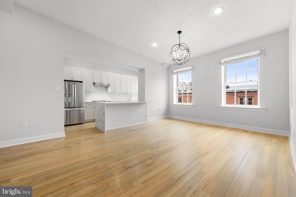 6-10 S STRAWBERRY STREET Unit: 13