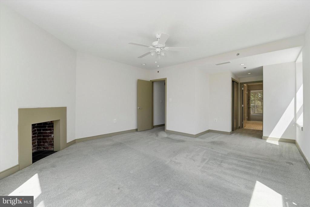 6614 GERMANTOWN AVENUE Unit: 2C