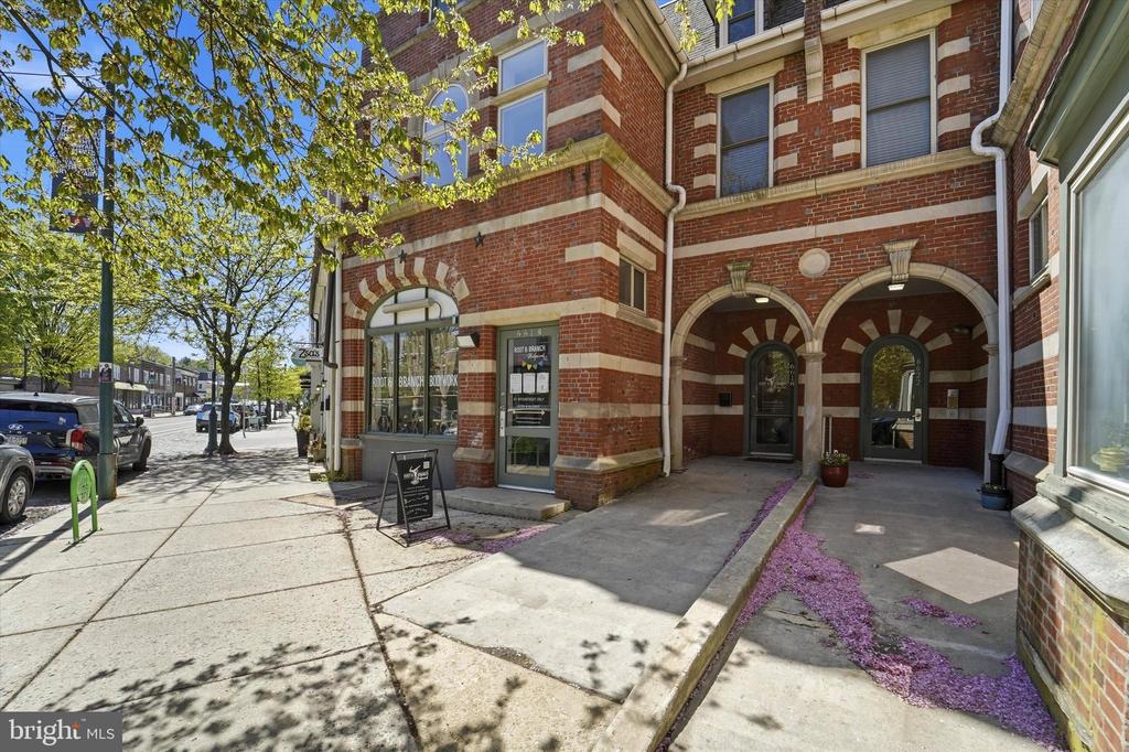 6614 GERMANTOWN AVENUE Unit: 2C