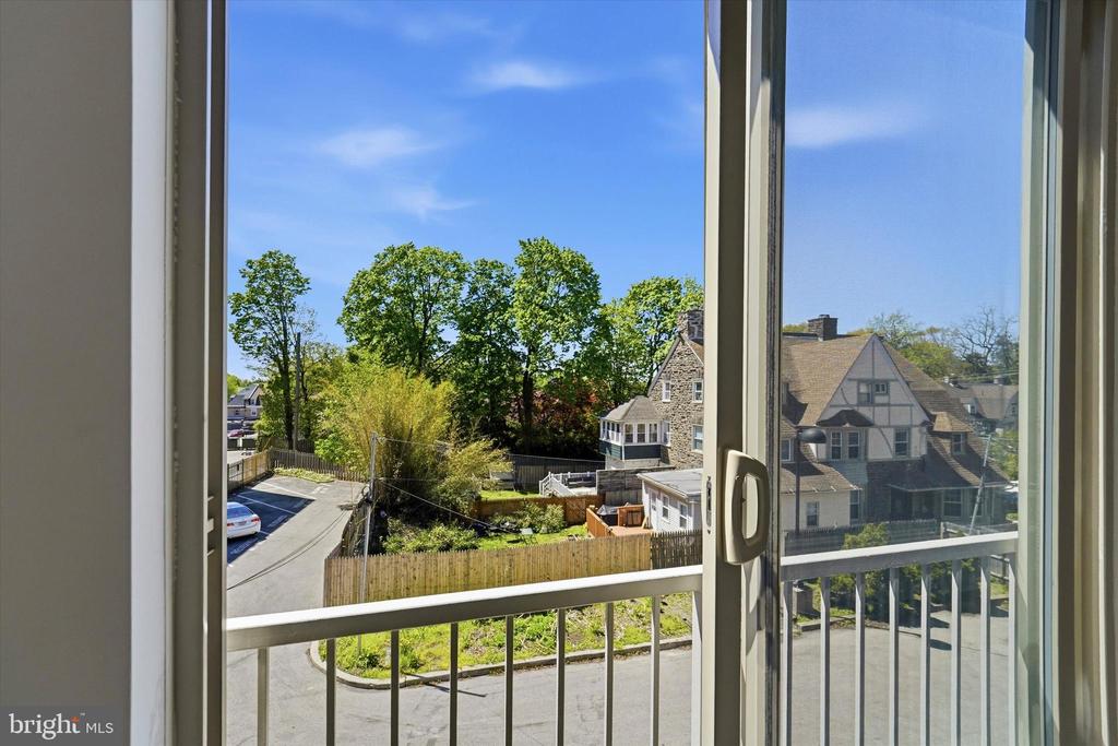 6614 GERMANTOWN AVENUE Unit: 2C
